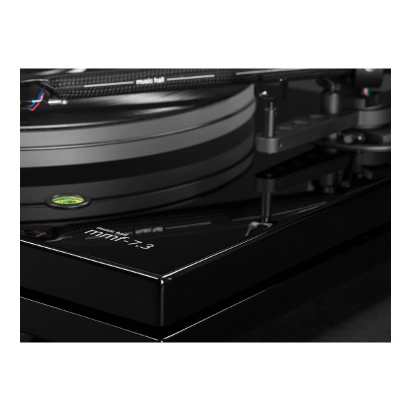 Music Hall MMF-7.3 Turntable