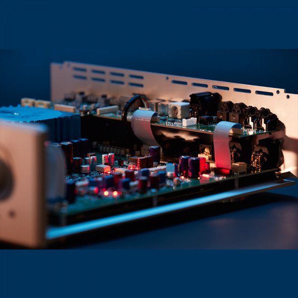 T+A DAC 200 — D/A-Wandler & Vorverstärker