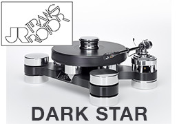 Eine Begegnung mit dem Transrotor Dark Star: Vinyl in Schwarz und Weiß.